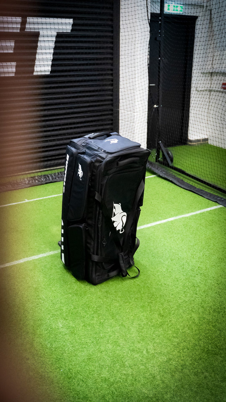 Buffalo Cricket Trolley Bag