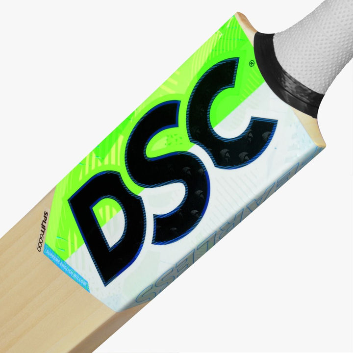 DSC Cricket Bat close up