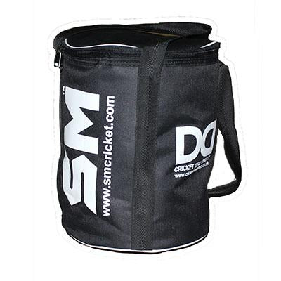 Cricket ball carrier