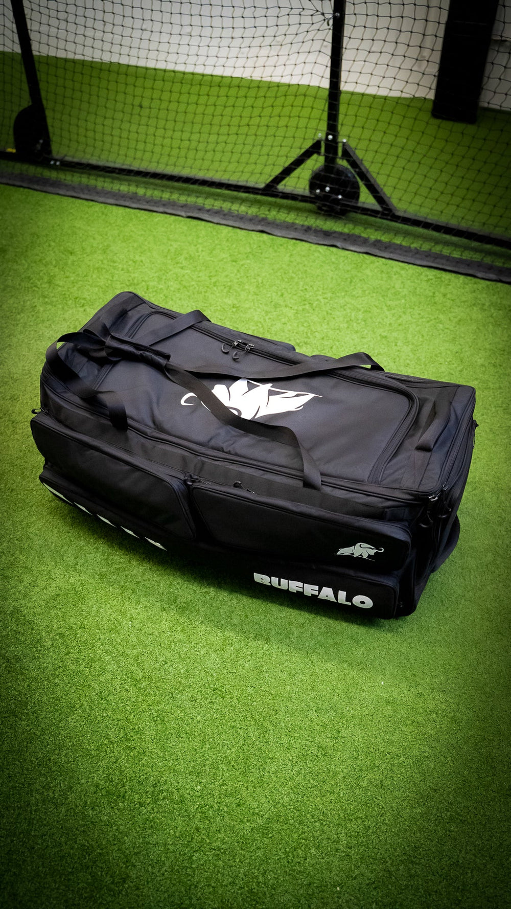 Buffalo Cricket Trolley Bag
